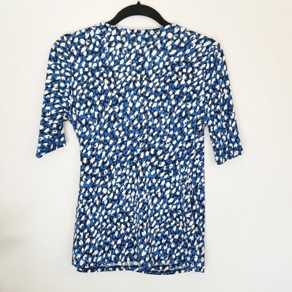 41 HAWTHORN V-Neck Wrap Style Black Blue & White Short Sleeve Stretch Blouse M - Picture 2 of 6